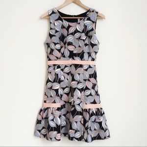 Leshop juniors Black and coral leaf sleeveless dress, size M